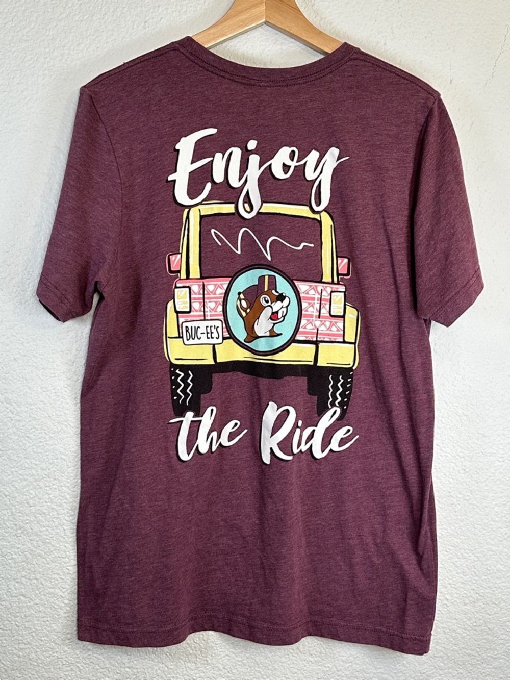 Buc-ee’s Adult Large Jeep Enjoy The Ride Graphic T-shirt Short Sleeve READ FLAW